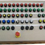 Bedieningskasten en besturingskasten in RVS